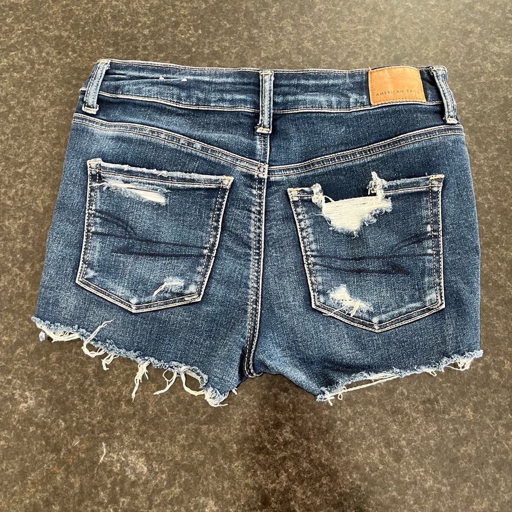 Distressed American Eagle denim shorts - Picture 5 of 5